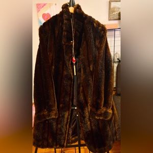 Pamela McCoy Plush Faux Fur Coat,  Size M